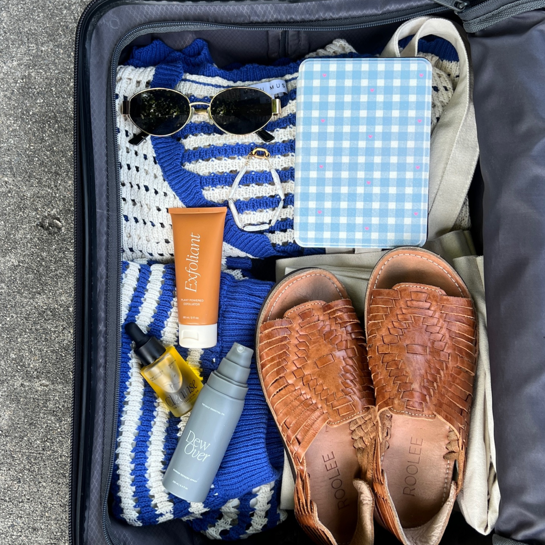 Bon Voyage // Summer Travel Essentials